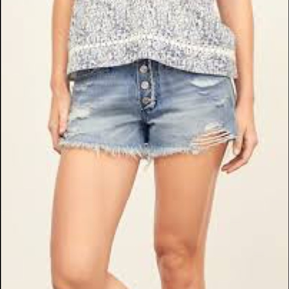 A&f distressed low rise jean shorts one teaspoon